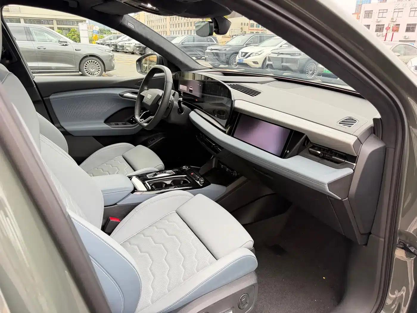 Audi Q6L e-tron 2026 First Edition — миниатюра 13