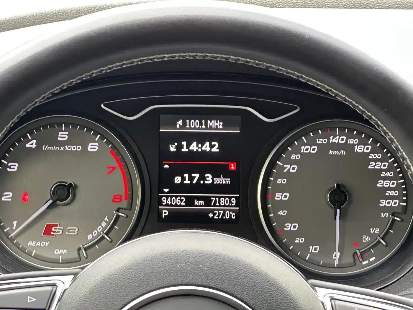 Audi S3 2015 Model S3 2.0T Limousine — миниатюра 14