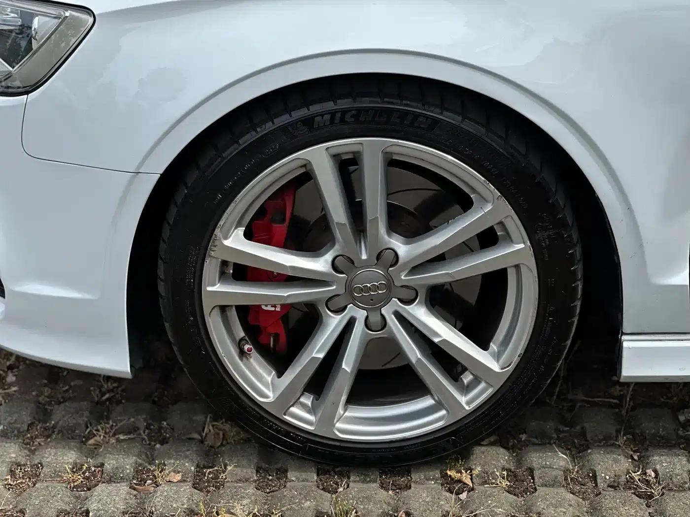 Audi S3 2015 Model S3 2.0T Limousine — миниатюра 29