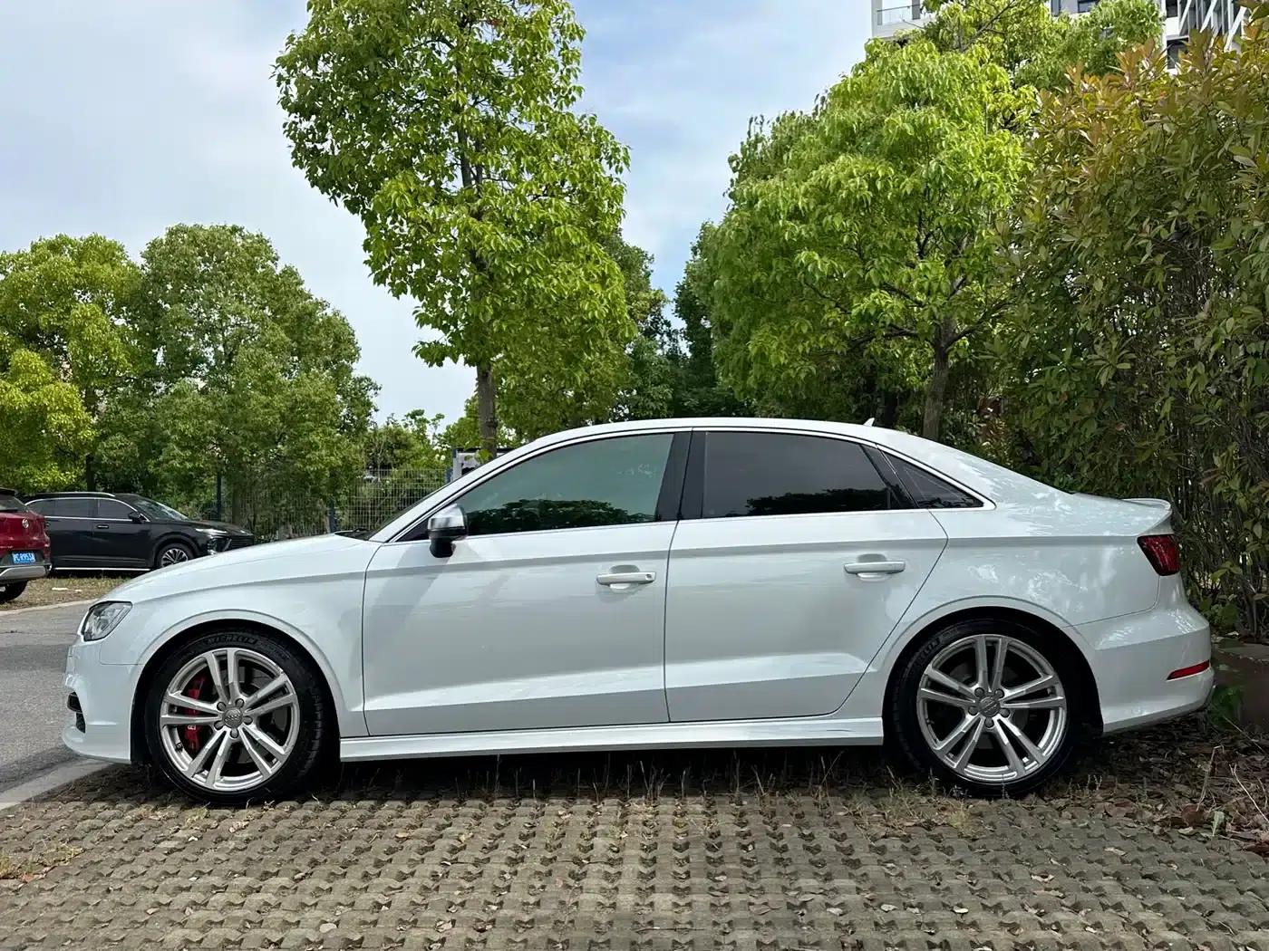 Audi S3 2015 Model S3 2.0T Limousine — миниатюра 4