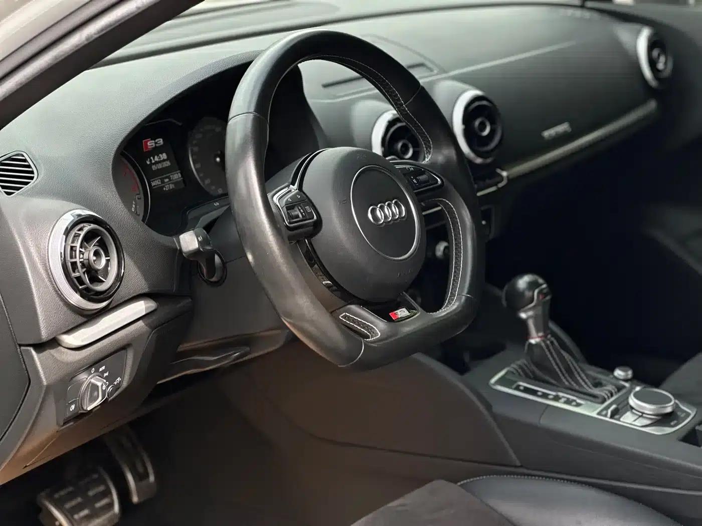 Audi S3 2015 Model S3 2.0T Limousine — миниатюра 6