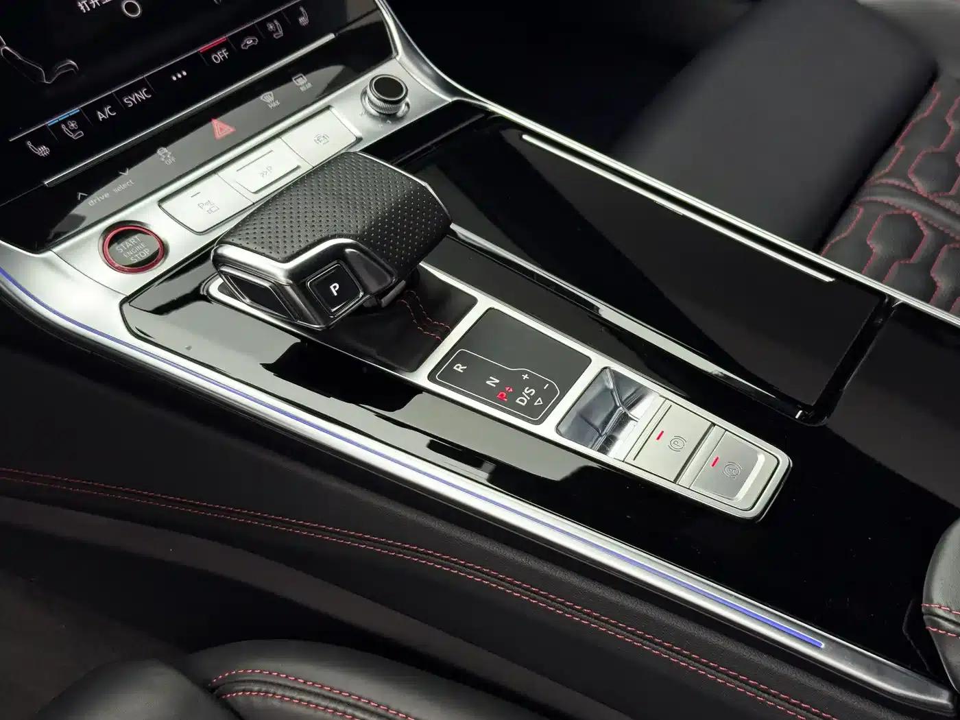 2022 Audi RS 6 RS 6 4.0T Avant — миниатюра 17