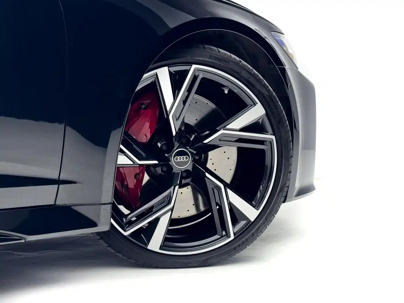 2022 Audi RS 6 RS 6 4.0T Avant — миниатюра 7
