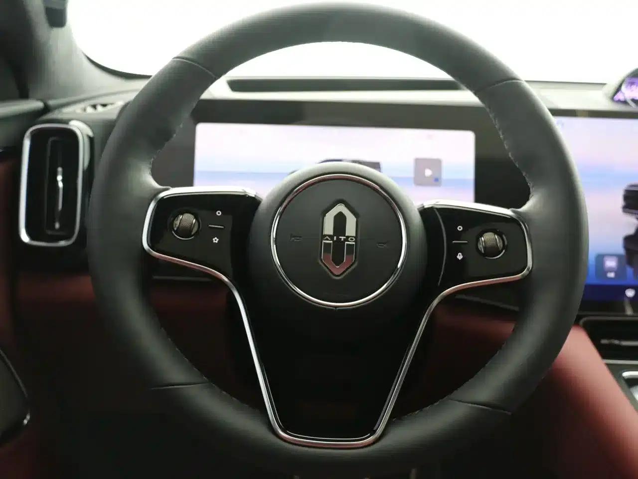 Wenjie M8 2025 Extended Range Max+ Version 53.4kWh 6-Seat Version (192-line LiDAR) — миниатюра 11