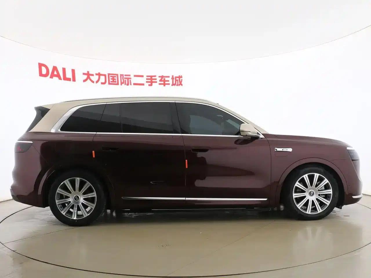 Wenjie M8 2025 Extended Range Max+ Version 53.4kWh 6-Seat Version (192-line LiDAR) — миниатюра 13