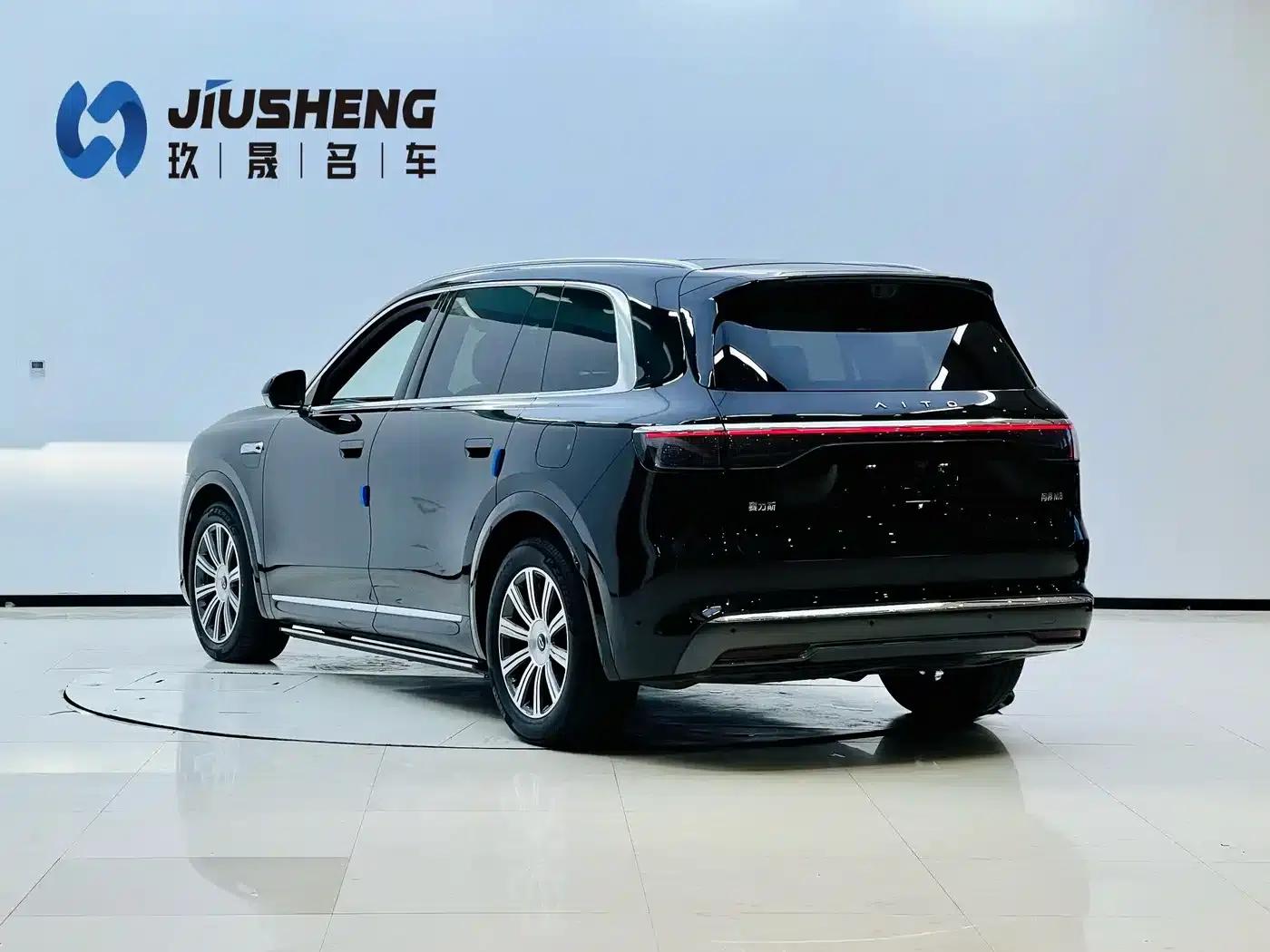 Wenjie M8 2025 Extended Range Max+ Version (53.4kWh, 6-seater, 192-line LiDAR) — миниатюра 2