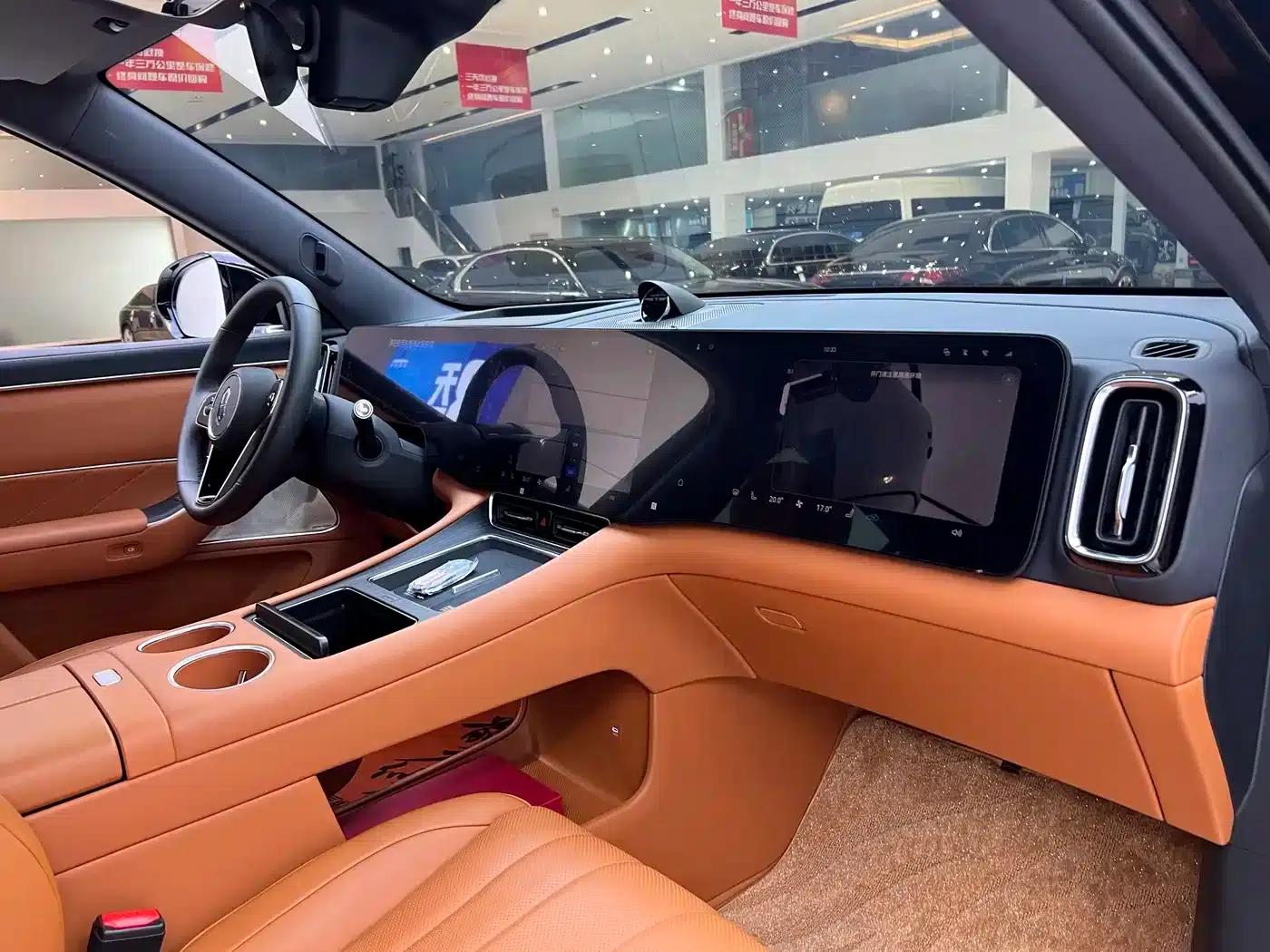 Wenjie M8 2025 Extended Range Max+ Version (53.4kWh, 6-seater, 192-line LiDAR) — миниатюра 4