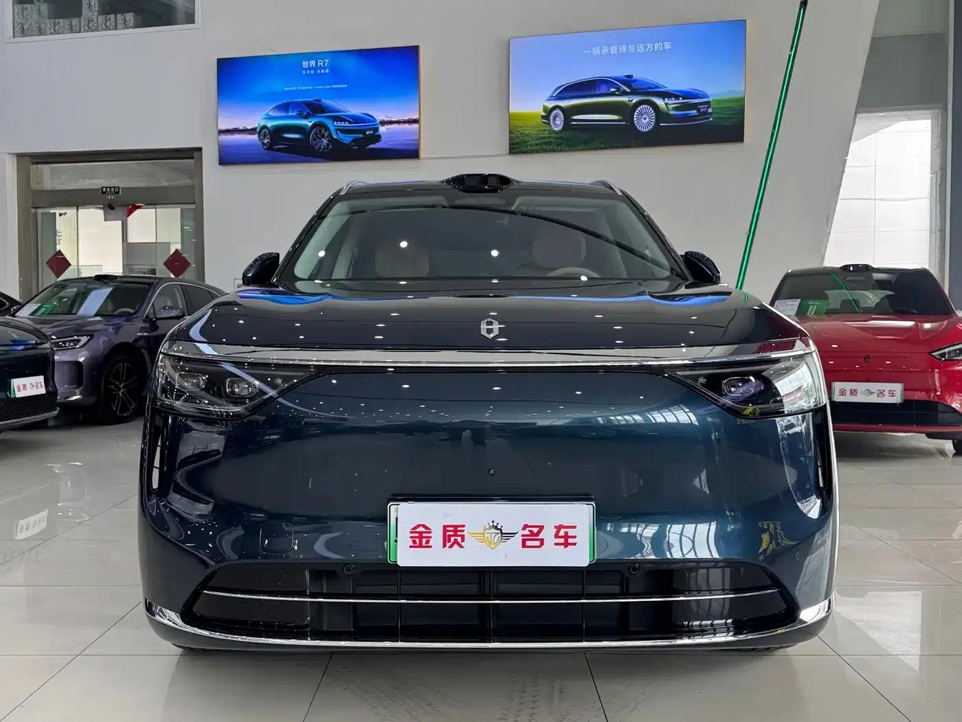 Wenjie M8 2025 Range Extended Max+ Version 53.4kWh 5-Seat Version (192-line LiDAR) — миниатюра 2