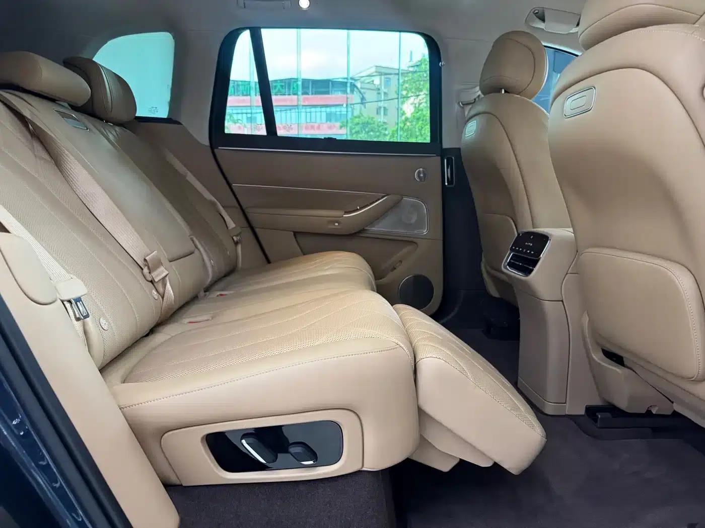 Wenjie M8 2025 Range Extended Max+ Version 53.4kWh 5-Seat Version (192-line LiDAR) — миниатюра 12
