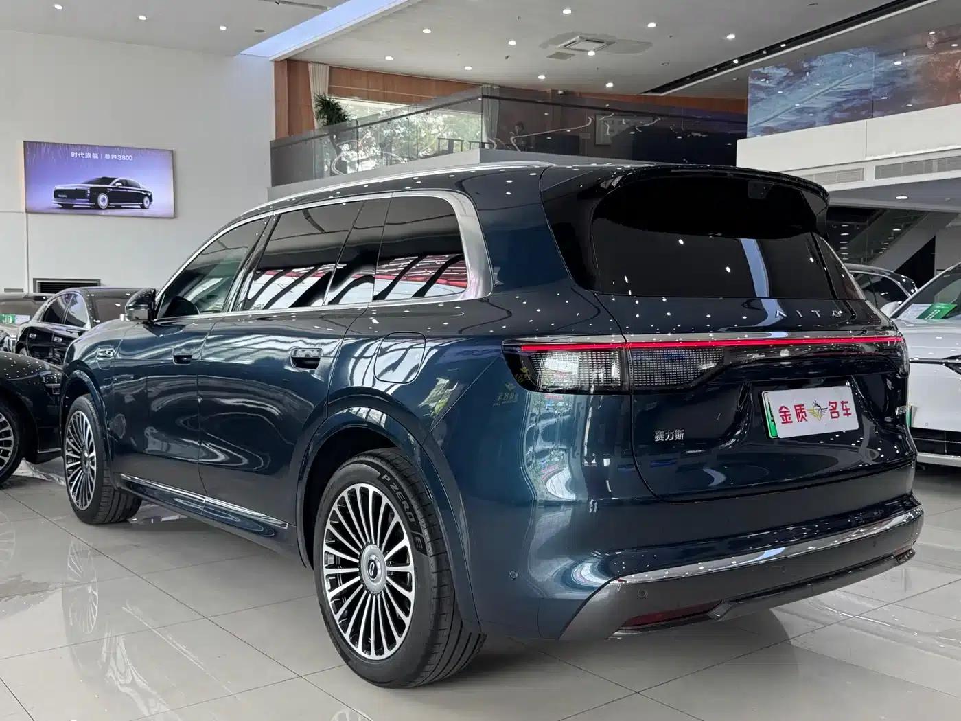 Wenjie M8 2025 Range Extended Max+ Version 53.4kWh 5-Seat Version (192-line LiDAR) — миниатюра 18