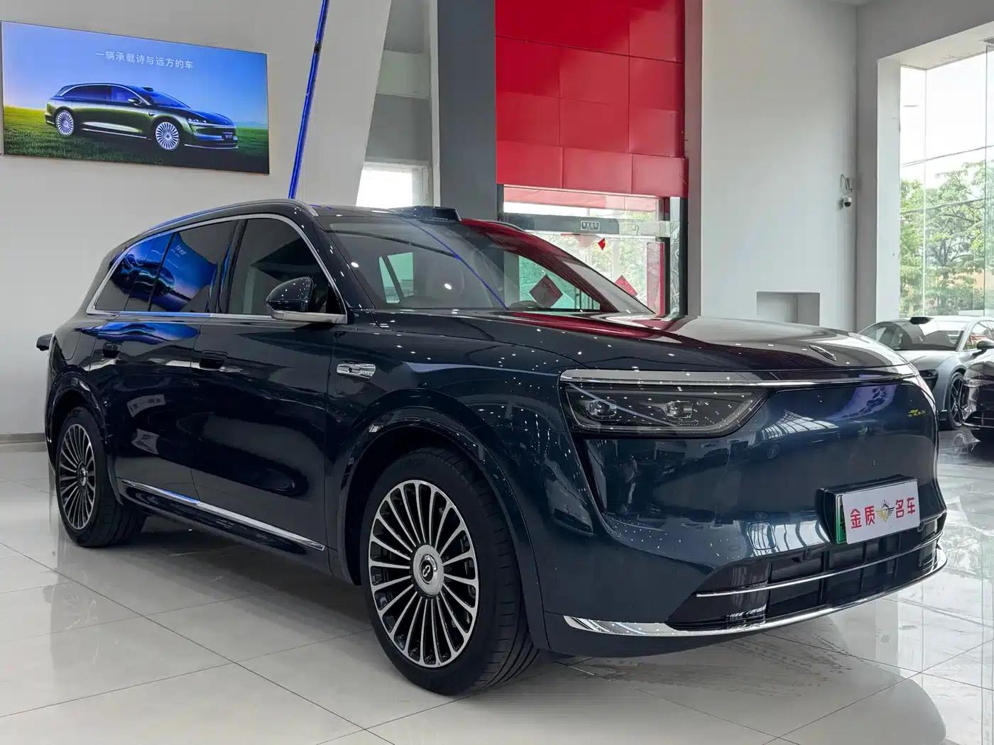 Wenjie M8 2025 Range Extended Max+ Version 53.4kWh 5-Seat Version (192-line LiDAR) — миниатюра 3