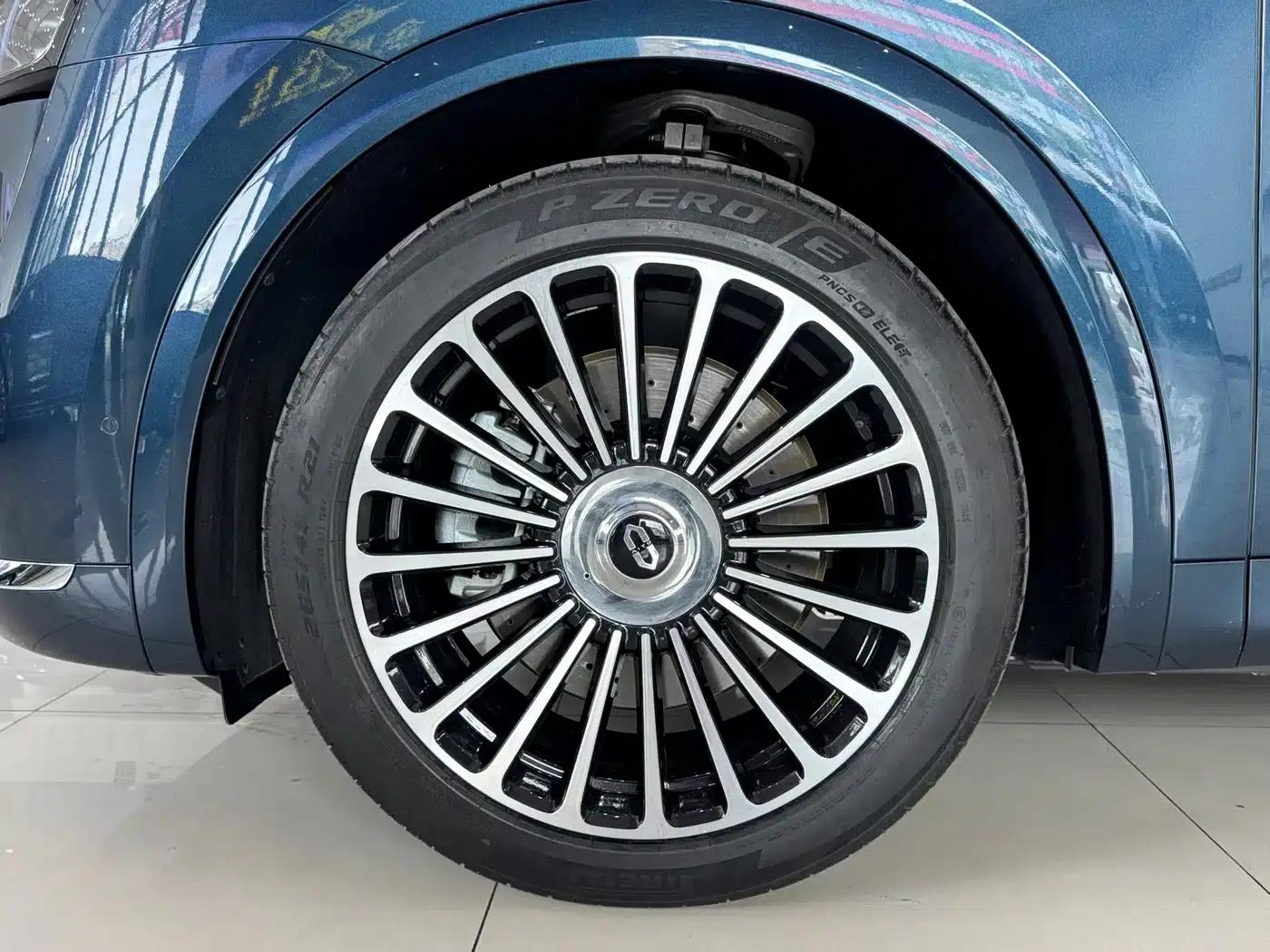 Wenjie M8 2025 Range Extended Max+ Version 53.4kWh 5-Seat Version (192-line LiDAR) — миниатюра 4