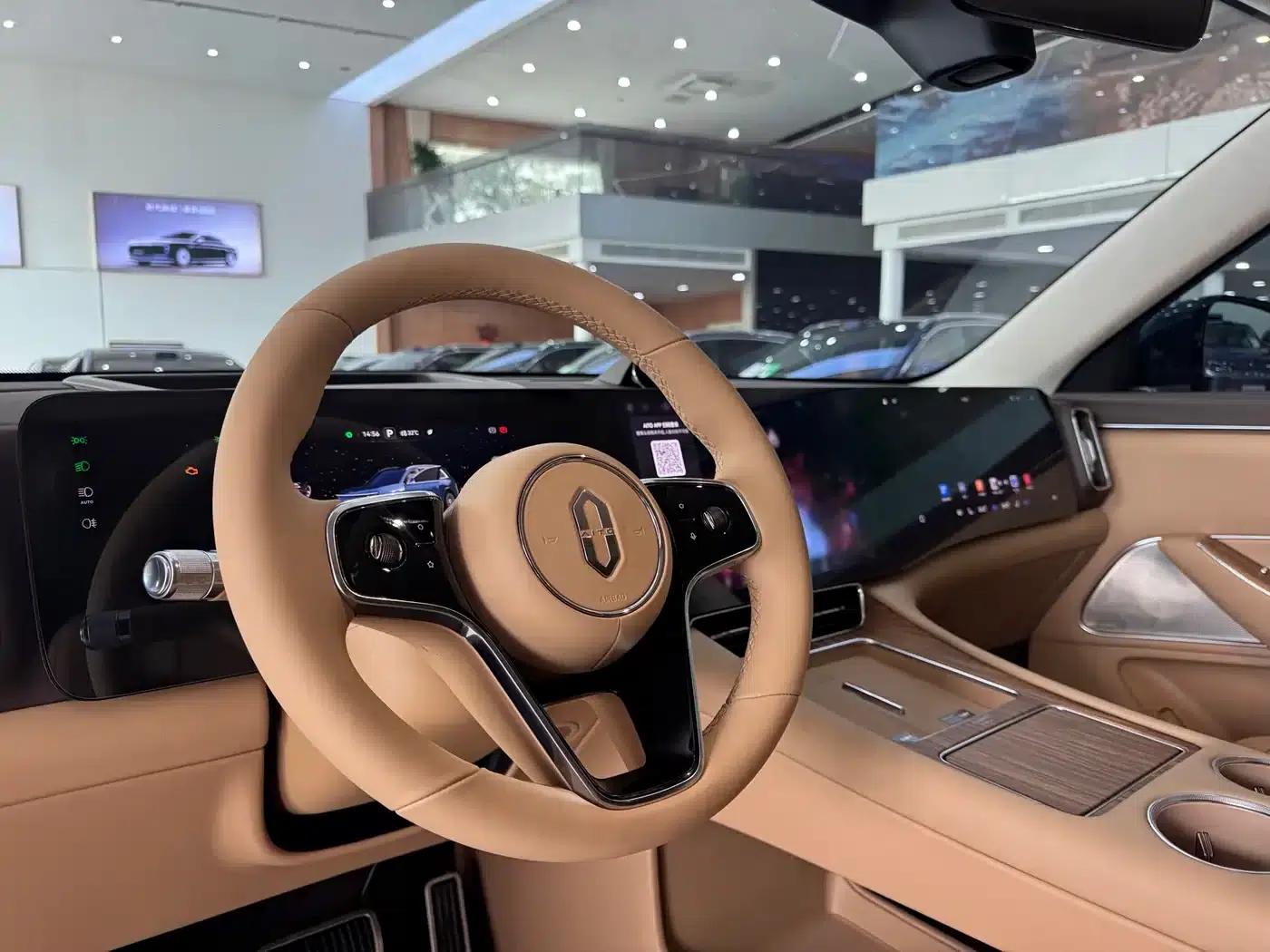 Wenjie M8 2025 Range Extended Max+ Version 53.4kWh 5-Seat Version (192-line LiDAR) — миниатюра 7