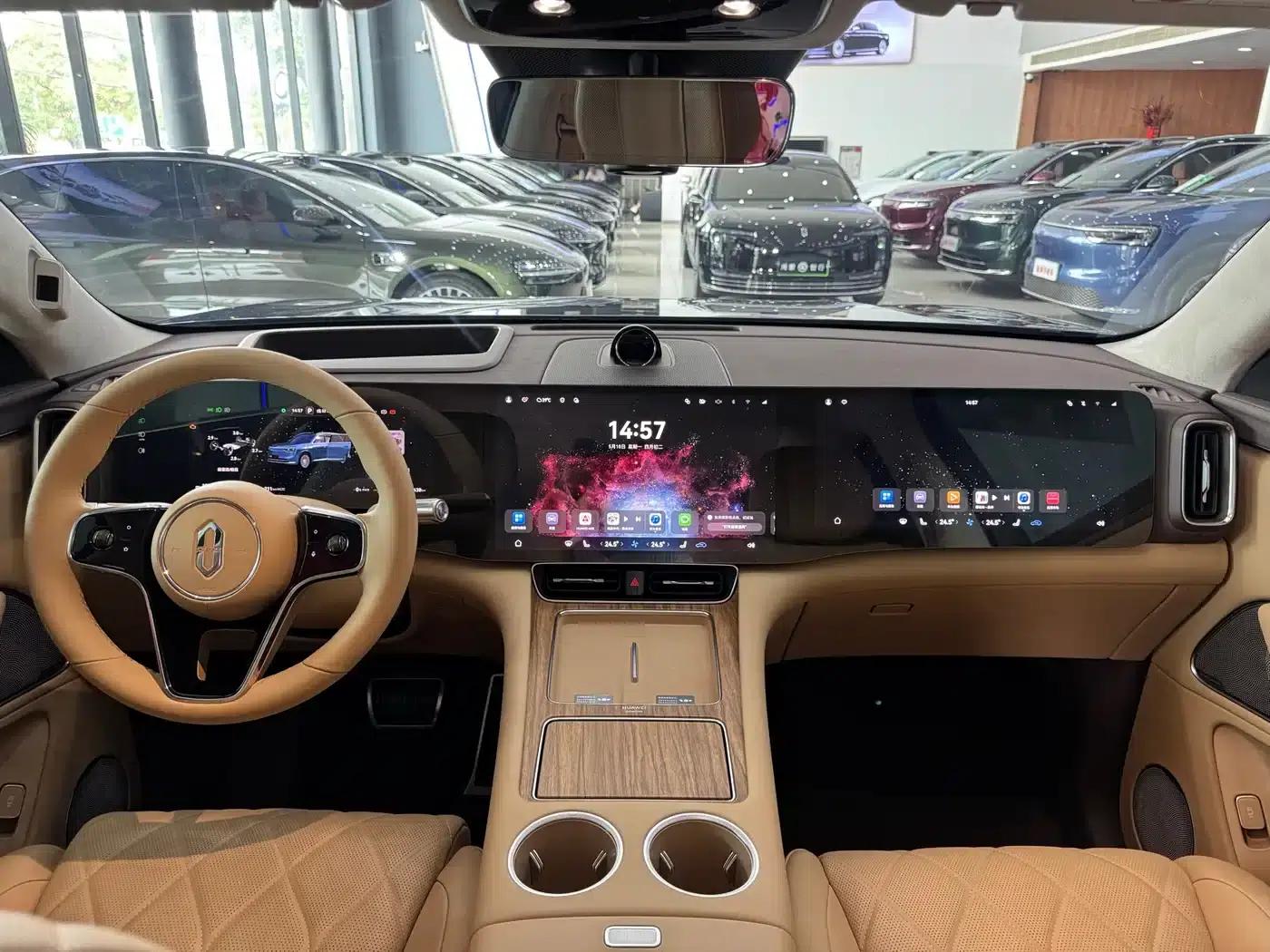 Wenjie M8 2025 Range Extended Max+ Version 53.4kWh 5-Seat Version (192-line LiDAR) — миниатюра 10