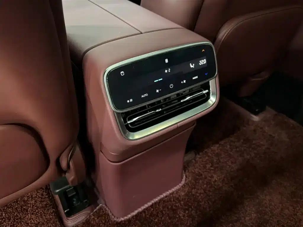 Wenjie M8 2025 Range Extended Max+ Version 53.4kWh 5-Seat Version (192-line LiDAR) — миниатюра 20