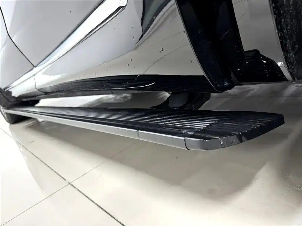 Wenjie M8 2025 Range Extended Max+ Version 53.4kWh 5-Seat Version (192-line LiDAR) — миниатюра 26