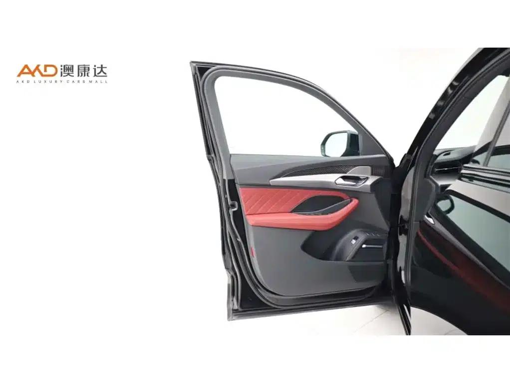 Audi Q6/2.0T/2024/45 TFSI quattro Black Knight Edition 7-seater — миниатюра 11