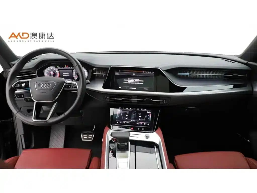 Audi Q6/2.0T/2024/45 TFSI quattro Black Knight Edition 7-seater — миниатюра 5