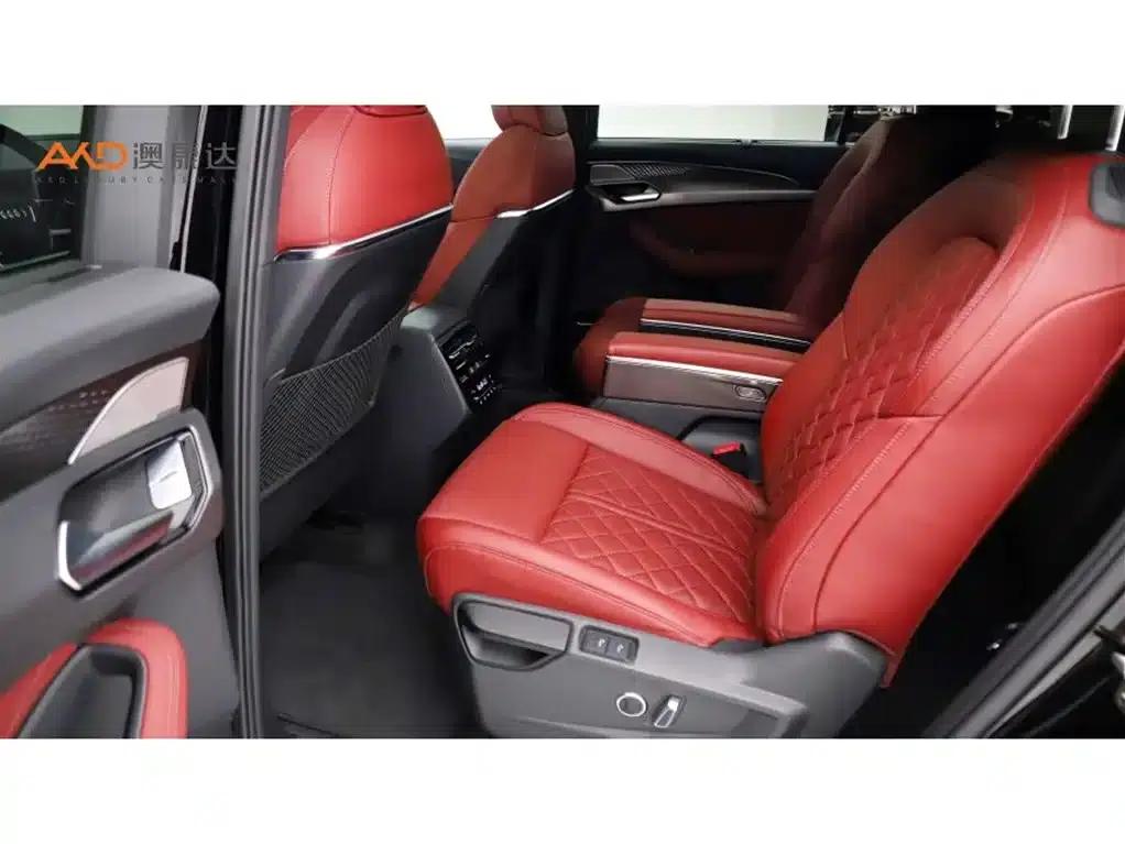 Audi Q6/2.0T/2024/45 TFSI quattro Black Knight Edition 7-seater — миниатюра 7