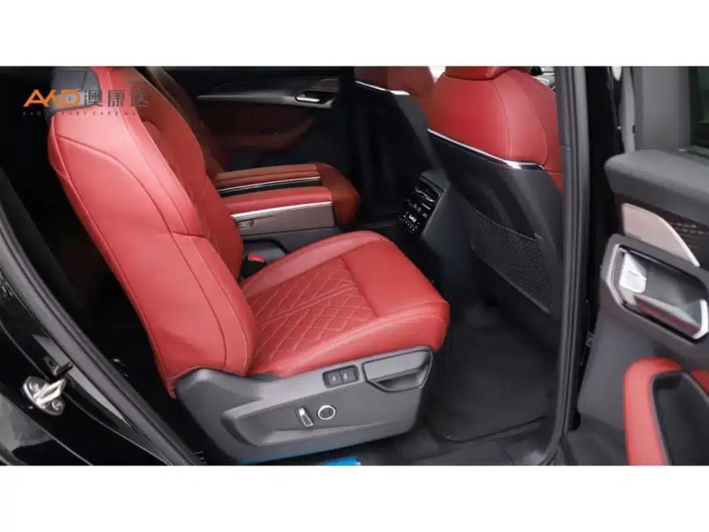 Audi Q6/2.0T/2024/45 TFSI quattro Black Knight Edition 7-seater — миниатюра 8