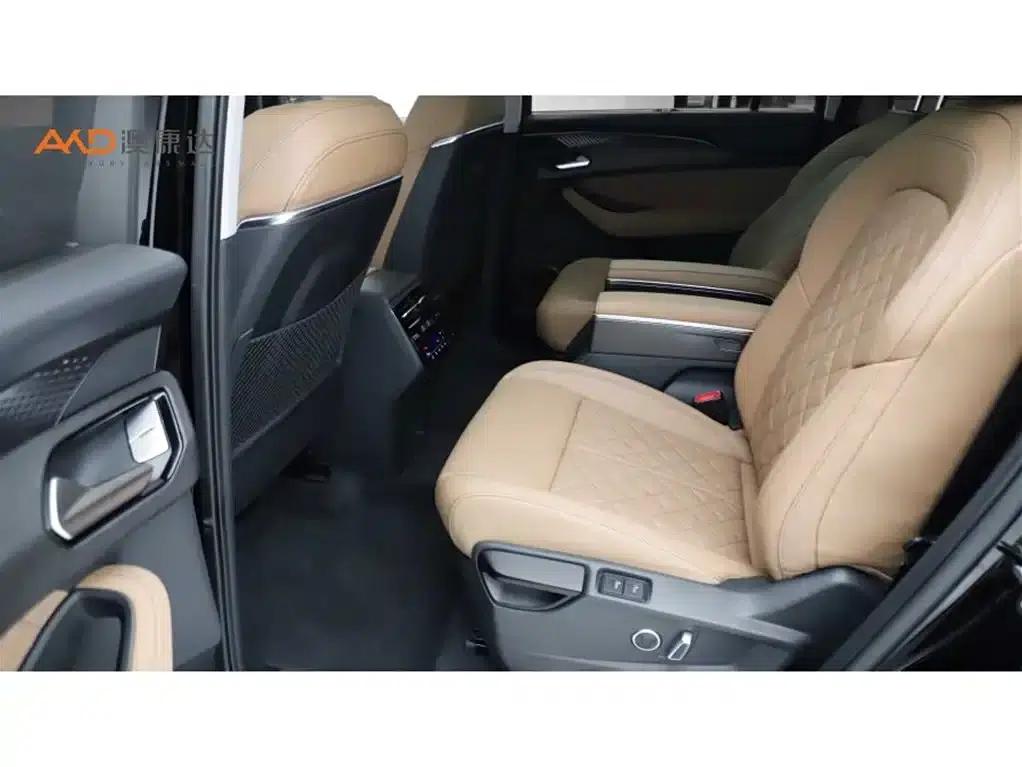 Audi Q6/2.0T/2024/45TFSI quattro Qiyun Edition Yulin Package 6-seater — миниатюра 7