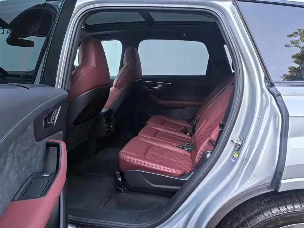 Audi SQ7 2024 4.0 TFSI — миниатюра 12