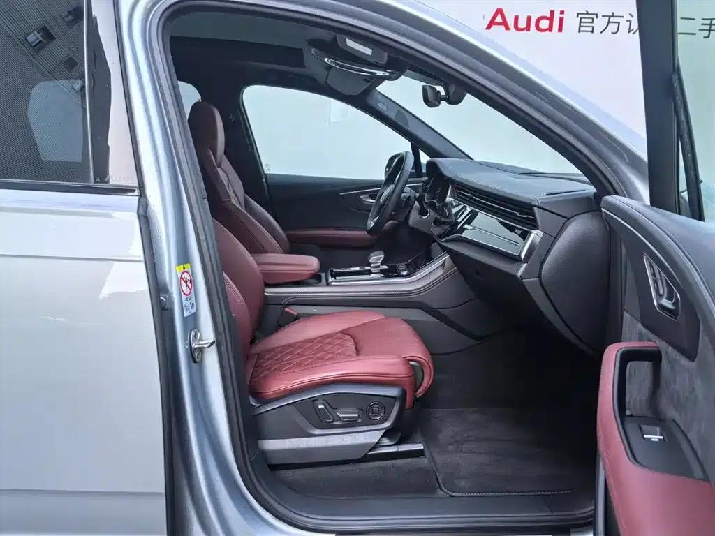 Audi SQ7 2024 4.0 TFSI — миниатюра 14
