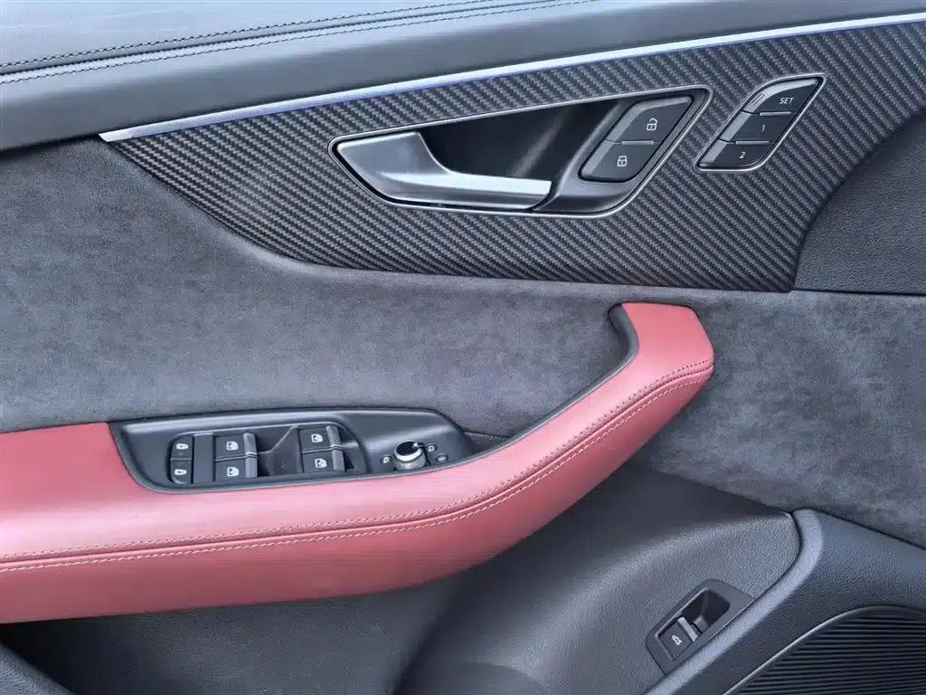 Audi SQ7 2024 4.0 TFSI — миниатюра 16