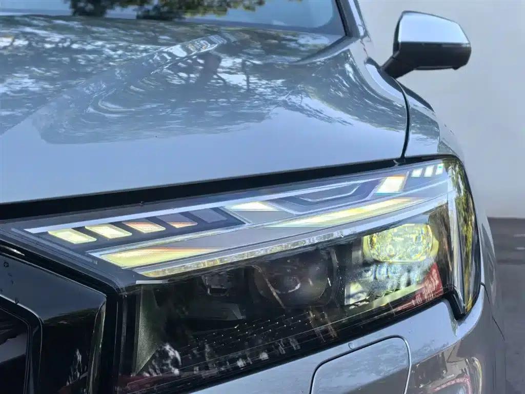 Audi SQ7 2024 4.0 TFSI — миниатюра 19