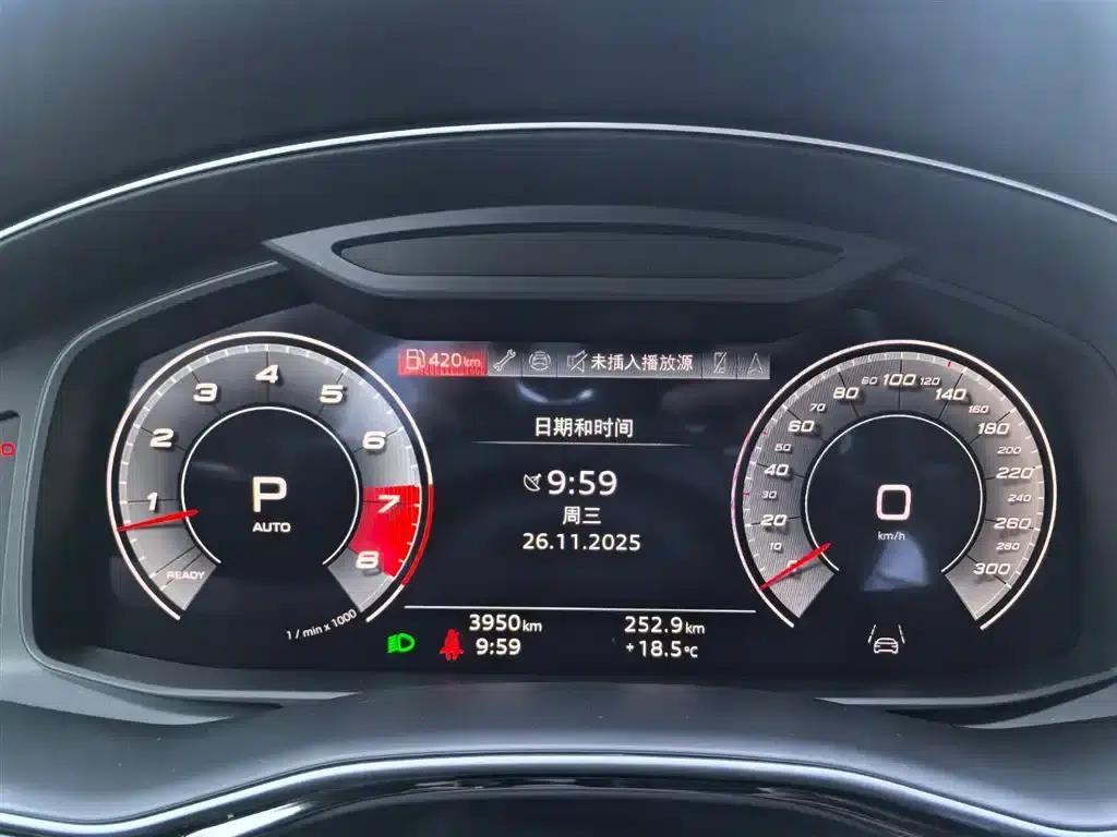 Audi SQ7 2024 4.0 TFSI — миниатюра 6