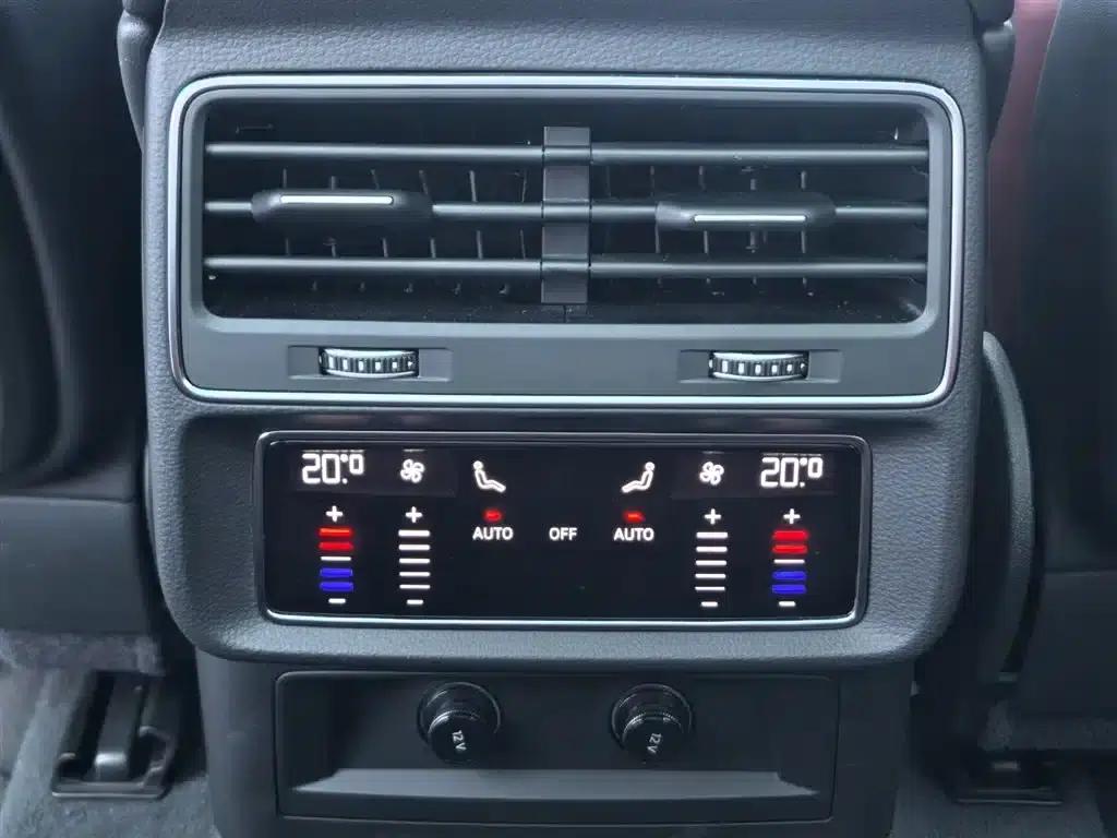 Audi SQ7 2024 4.0 TFSI — миниатюра 9