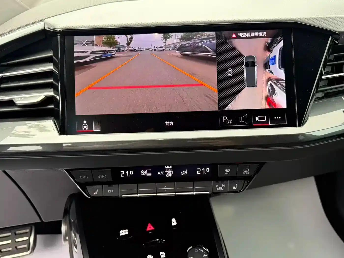 Audi Q5 e-tron 2022 50 e-tron quattro Glory Edition Mech Suit — миниатюра 8
