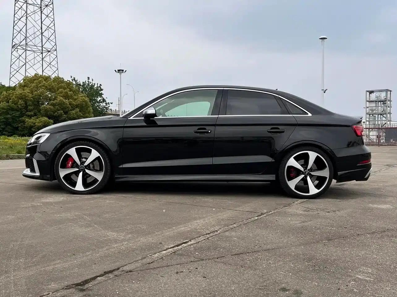 Audi RS 3 2017 RS 3 2.5T Limousine — миниатюра 4