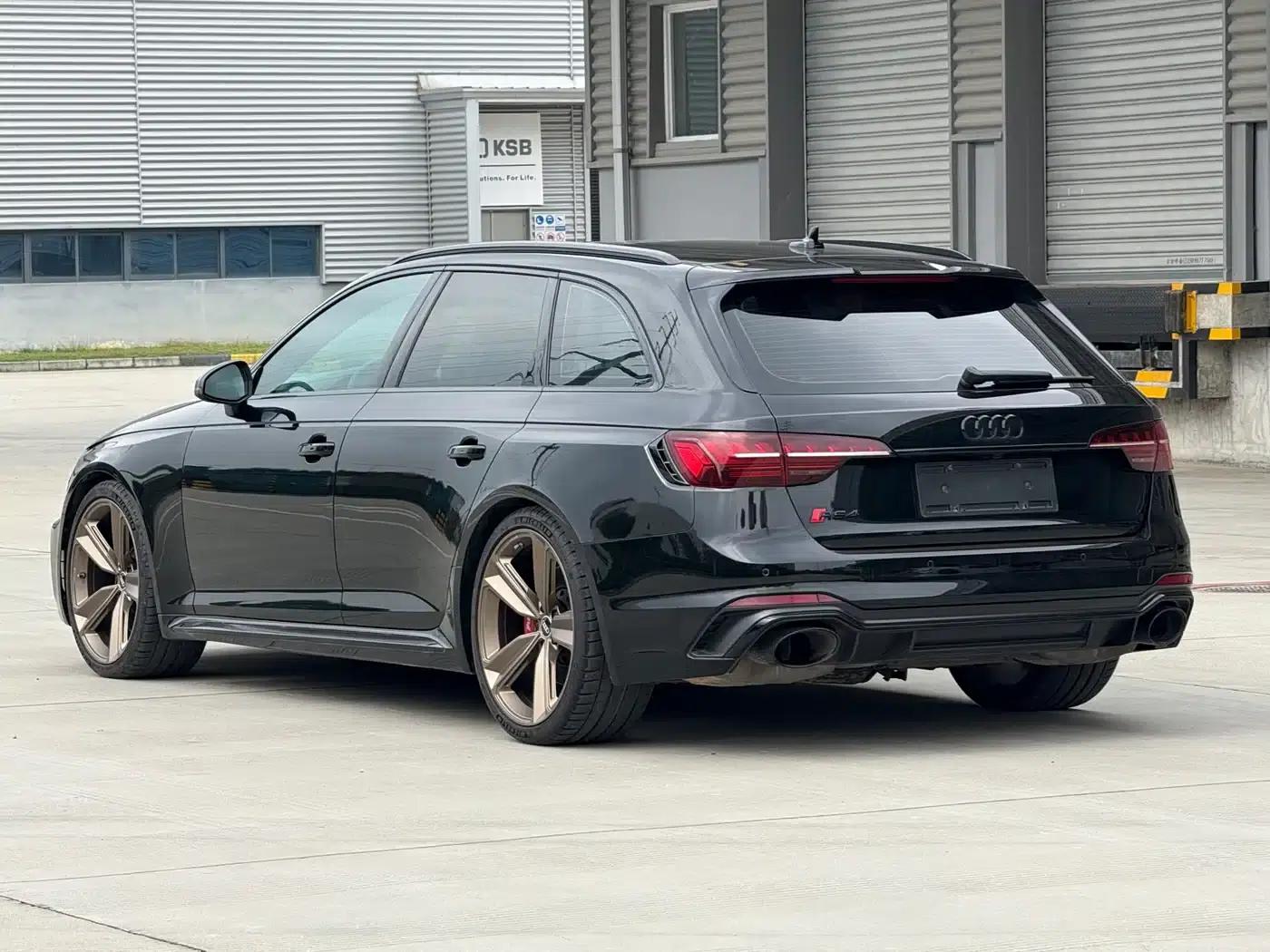 2022 Audi RS 4 RS4 Avant Obsidian Edition — миниатюра 4