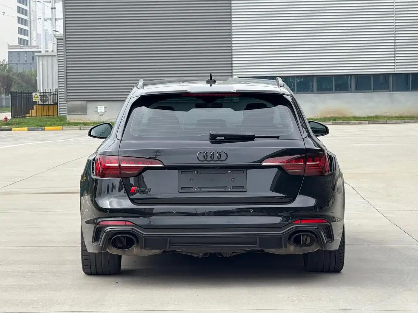 2022 Audi RS 4 RS4 Avant Obsidian Edition — миниатюра 5