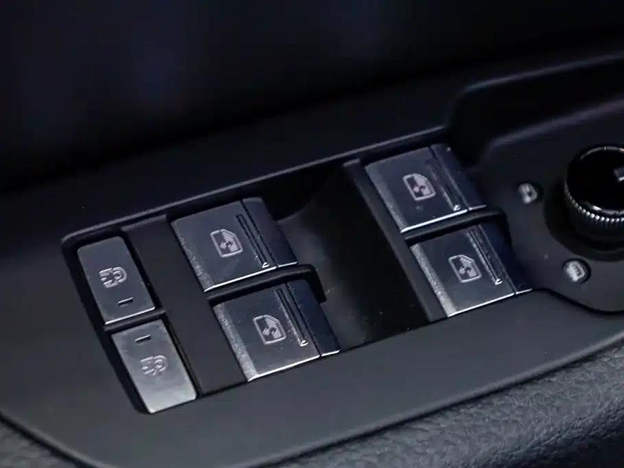 2021 Audi A6 allroad quattro Explorer 55 TFSI Premium Off-Road Model (Imported) — миниатюра 14