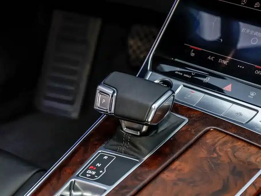 2021 Audi A6 allroad quattro Explorer 55 TFSI Premium Off-Road Model (Imported) — миниатюра 19