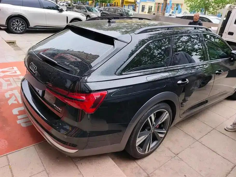 2025 Audi A6 allroad quattro Explorer 55 TFSI Premium Off-Road Model (Imported) — миниатюра 3