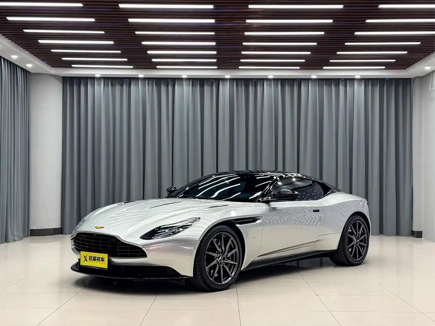 Aston Martin DB11 2016 5.2T First Edition — миниатюра 1