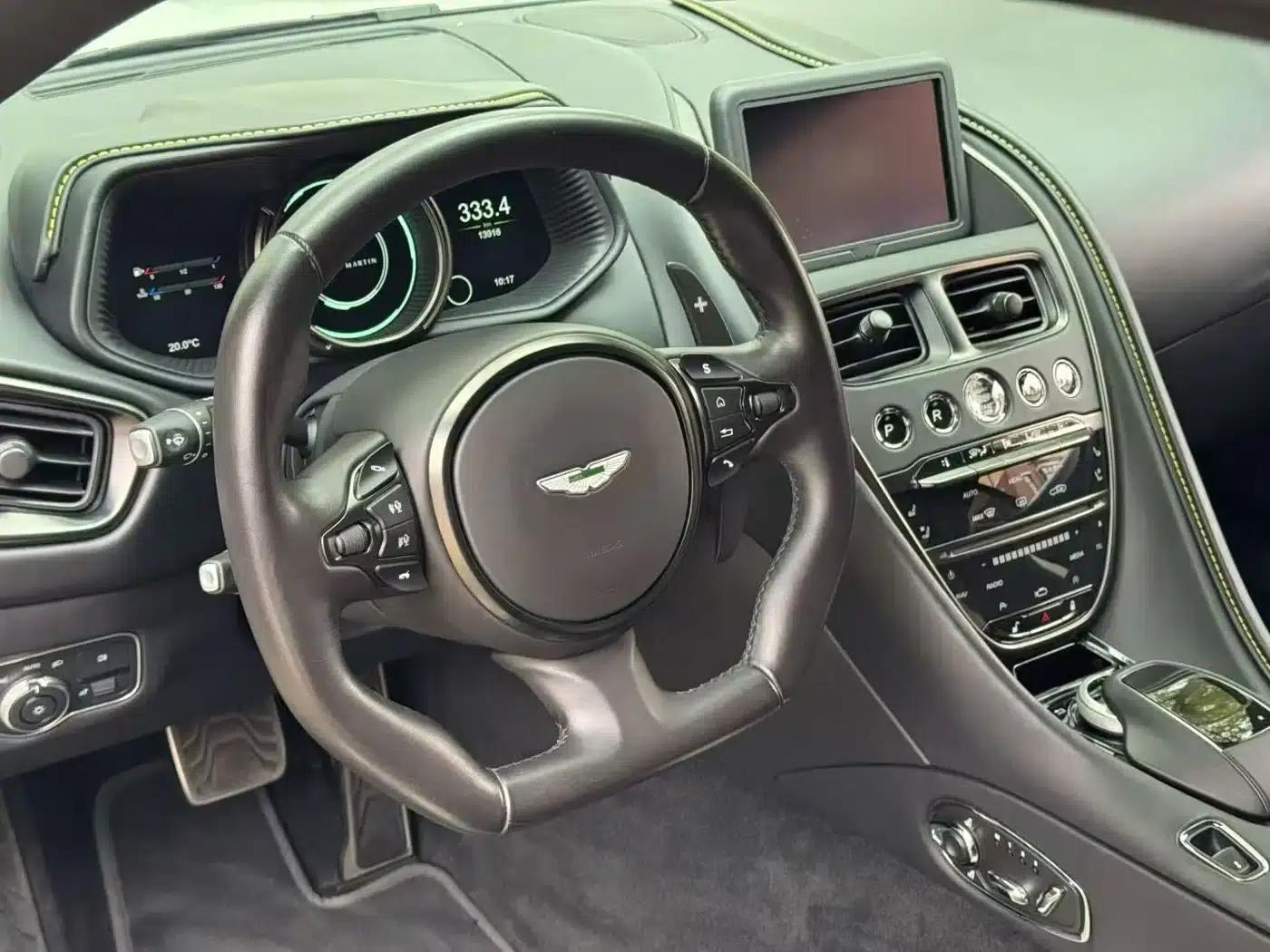 Aston Martin DB11 2022 4.0T V8 Coupe — миниатюра 6