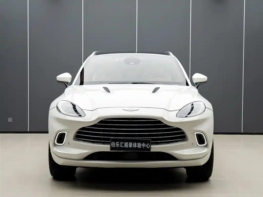 Aston Martin DBX 2023 3.0T STRAIGHT-SIX — миниатюра 2
