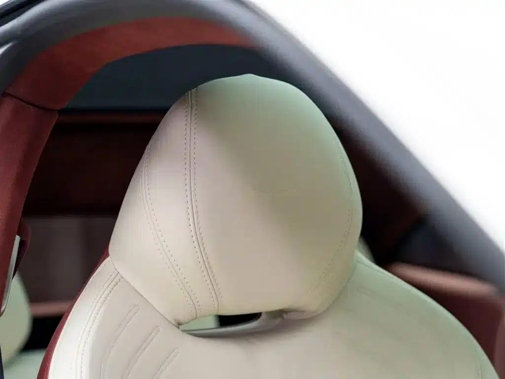 Aston Martin DBX 2023 3.0T STRAIGHT-SIX — миниатюра 12