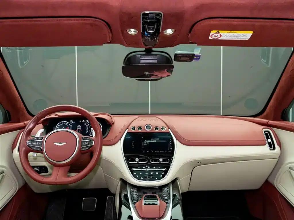 Aston Martin DBX 2023 3.0T STRAIGHT-SIX — миниатюра 13