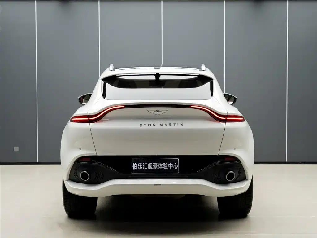 Aston Martin DBX 2023 3.0T STRAIGHT-SIX — миниатюра 5