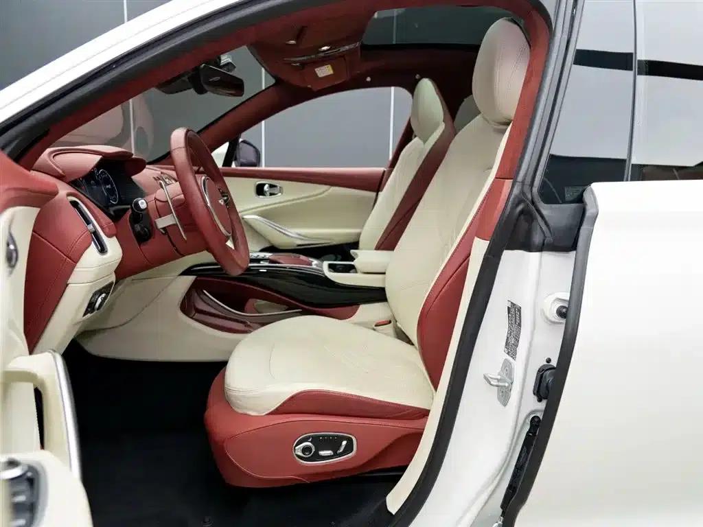 Aston Martin DBX 2023 3.0T STRAIGHT-SIX — миниатюра 7