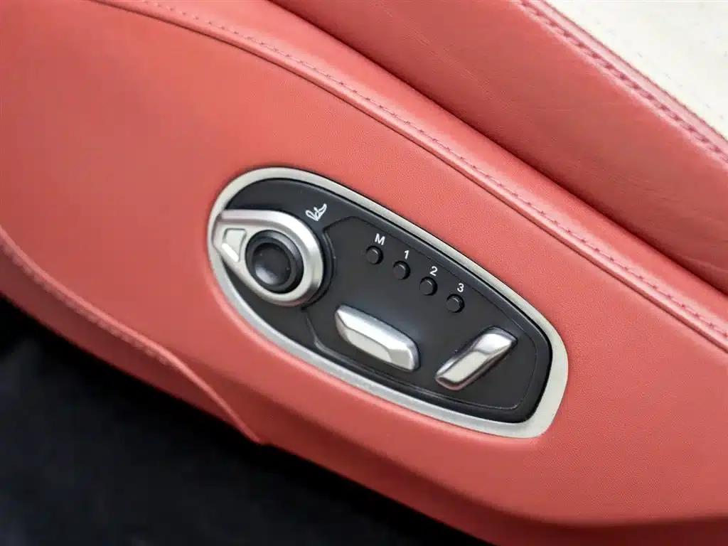 Aston Martin DBX 2023 3.0T STRAIGHT-SIX — миниатюра 9