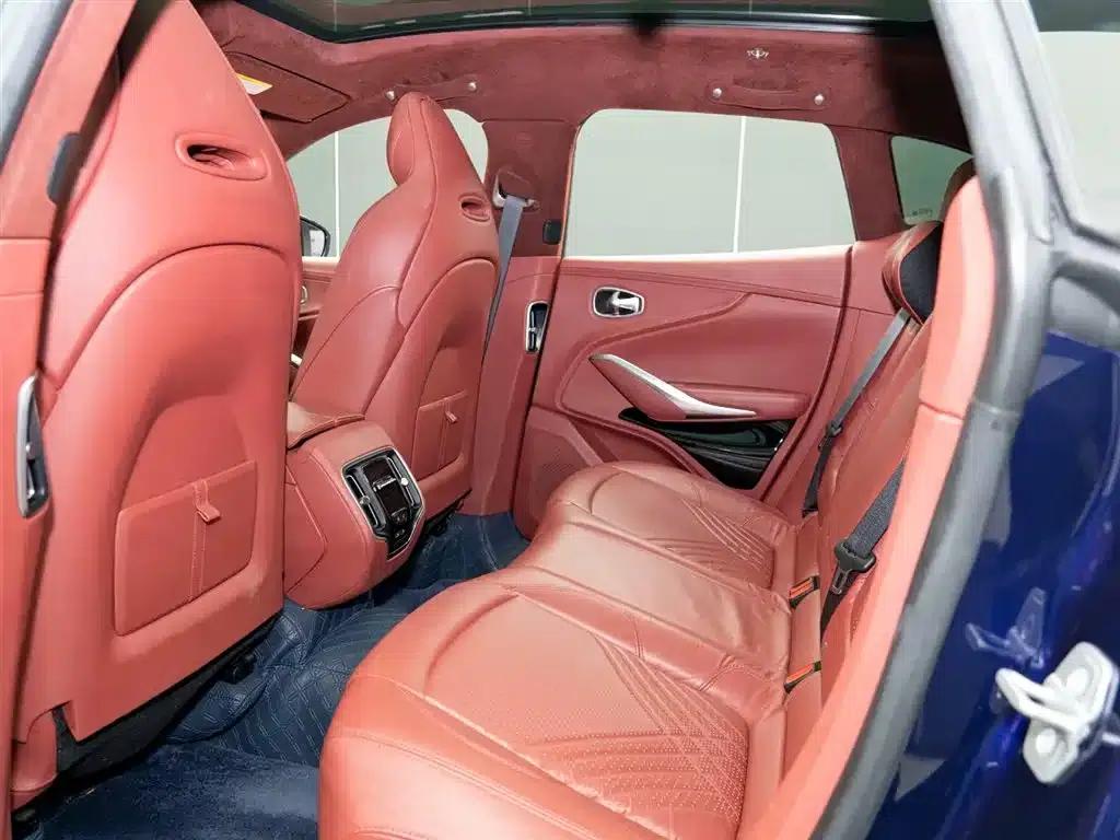 Aston Martin DBX 2023 3.0T STRAIGHT-SIX — миниатюра 11