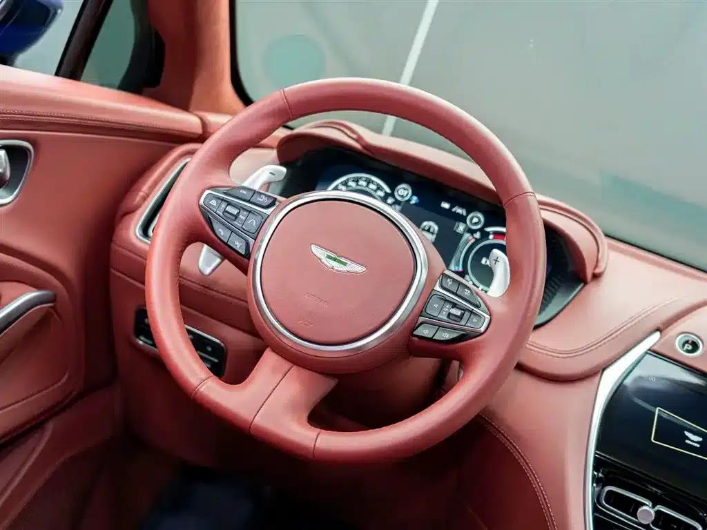 Aston Martin DBX 2023 3.0T STRAIGHT-SIX — миниатюра 17