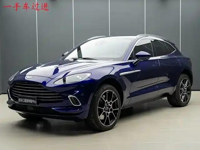 Aston Martin DBX 2023 3.0T STRAIGHT-SIX