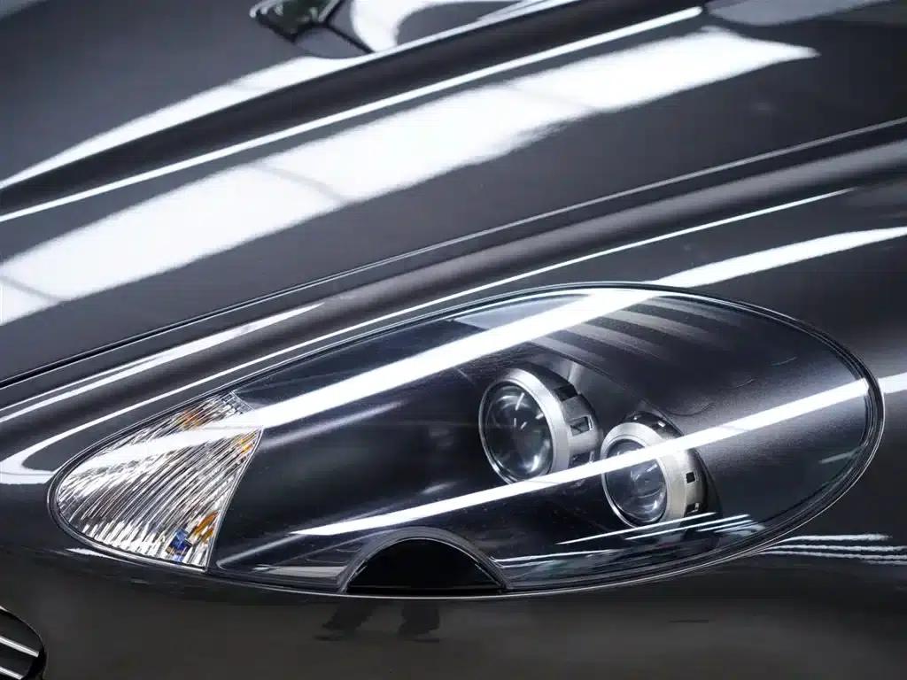 Aston Martin DBS 2009 6.0 Touchtronic Coupe — миниатюра 16